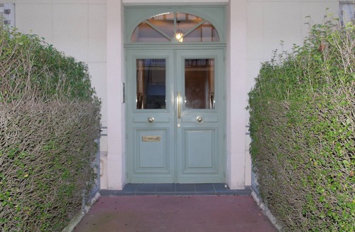 Deauville City Centre Apartment | Sunny apartment full center T3 75m2 with private parking
