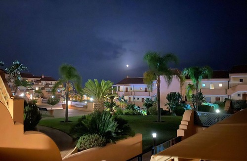 El Faro Apartment | Sunny Apartment Urb Polarsol, Fuengirola, Mijas by H&H