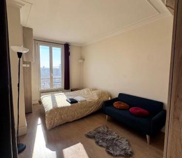 Arsenal Apartment | Sunny Apartment with Seine View