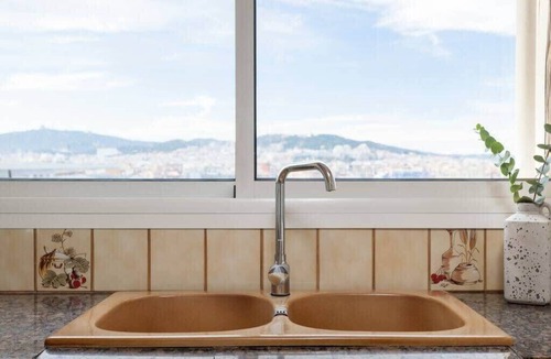 El Parc i la Llacuna del Poblenou Apartment | Sunny atico with private terrace in Sagrada Familia