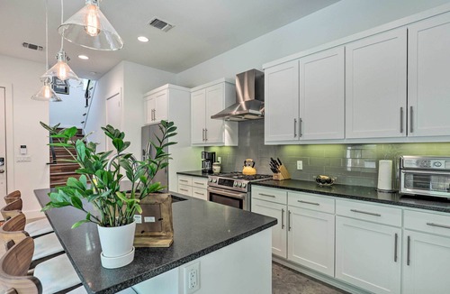 Brentwood House | Sunny Austin Abode: Proximity to Parks & Dtwn