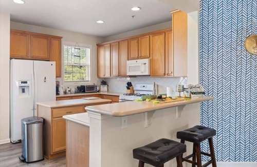 Bayside Apartment | Sunny Bayside Escape