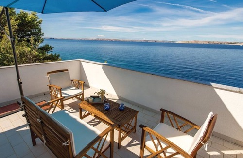 Jablanac Apartment | Sunny Beachfront Jablanac Apartments - Two Bedroom Apartment