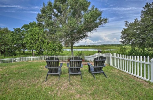Sterling Ranch House | Sunny Brandon Getaway w/Fire Pit!