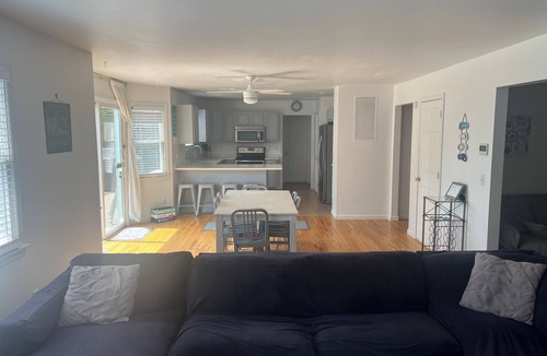 Northville House | Sunny Breezy Beach House With Huge Pool Overlooking Fields