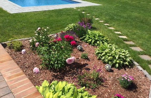 Northville House | Sunny Breezy Beach House With Huge Pool Overlooking Fields