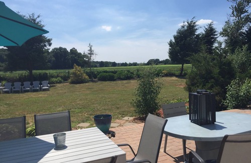 Northville House | Sunny Breezy Beach House With Huge Pool Overlooking Fields