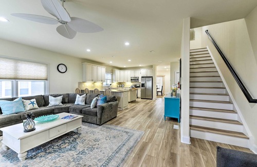 Brigantine House | Sunny Brigantine Townhome: Walk to Beach