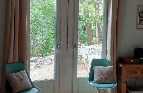 Mejannes-le-Clap House | Sunny bungalow in Southern France