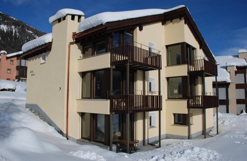La Punt-Chamues-ch Apartment | Sunny Chesa Arnica 1