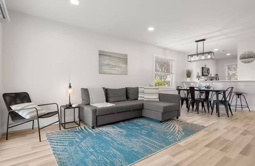 Osprey House | Sunny Coastal Escape