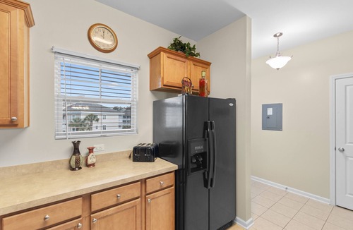 North Myrtle Beach Condo | Sunny Coastal Condo Near The Beach in Catalina