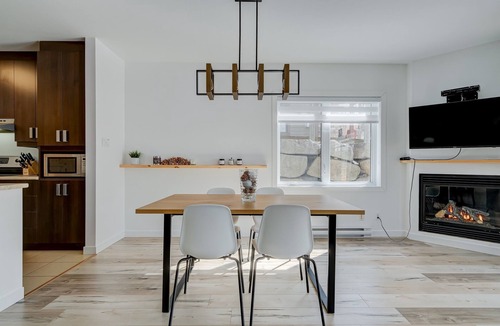 Bromont Condo | Sunny condo-Skiing and biking in/out-Golf-Hiking