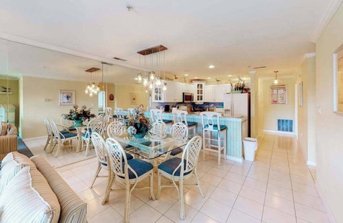 Heron Harbour Isle Condo | Sunny Condo w/Private Balcony, Free WiFi, Shared Pools, Tennis Court, and A/C