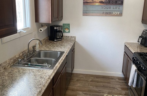 Anchorage Condo | Sunny condo with a view!