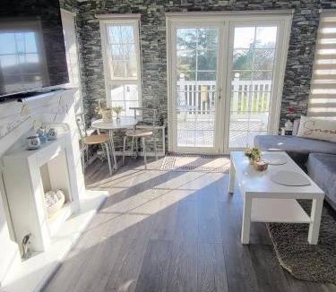 Clacton-on-Sea Resort | Sunny corner caravan