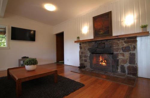 Taylor Bay House | Sunny Corner Lake Eildon