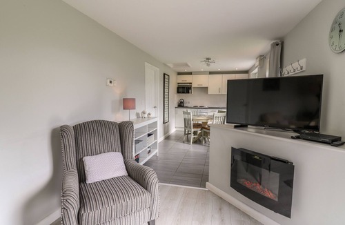 Llanfihangel Tal-y-llyn Cottage | Sunny Cottage