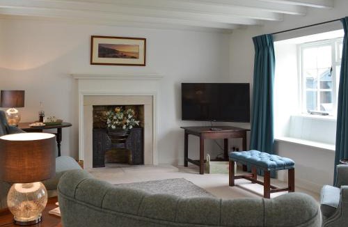 Welburn House | Sunny Cottage