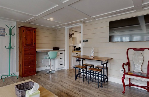 Biddeford Apartment | Sunny Cottage