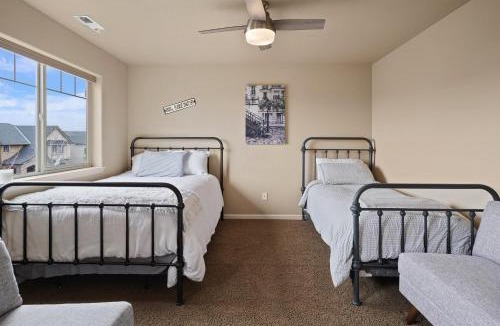 Old Farm District House | Sunny Days 30 Day Minimum home