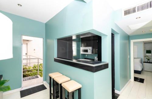 Flamingo/Lummus Apartment | Sunny Days Apartments