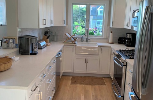 West of Town House | Sunny Days Will Leave You Smiling! Enjoy the pool and tennis courts!
