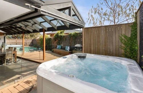 Ocean Grove House | Sunny Daze Haven: SPA and Pool