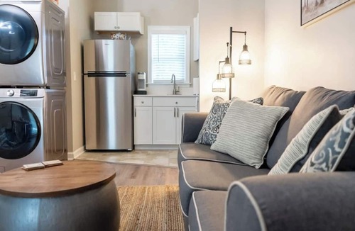 Montgomery Apartment | Sunny Downtown Studio | Pet-Friendly Stay