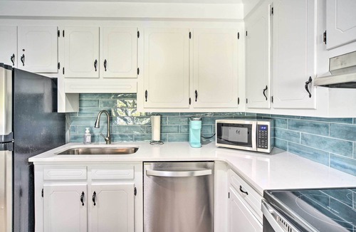 Edisto Island Cottage | Sunny Edisto Island Duplex - Half Mile to Beach!