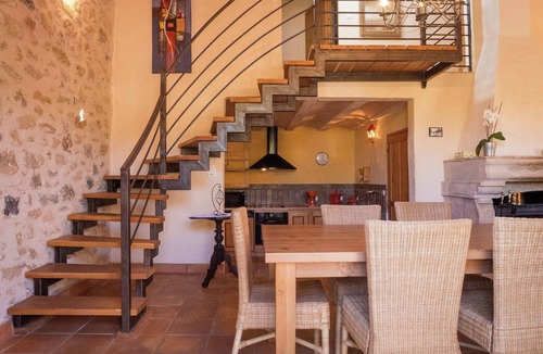 Fraisse-des-Corbieres Villa | Sunny Escape to Serenity