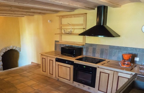 Fraisse-des-Corbieres Villa | Sunny Escape to Serenity