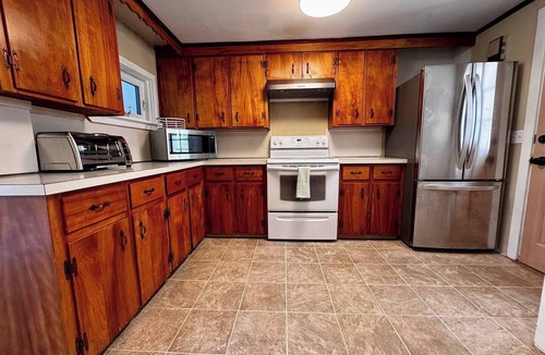 Amherst Other | Sunny Farmhouse Fully Furnished 3bed/2bath