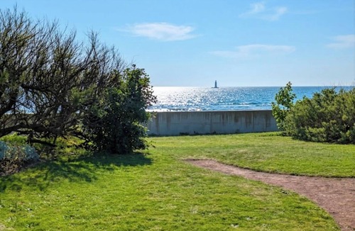 La Chaume Apartment | Sunny Flat with Sea-View Balcony