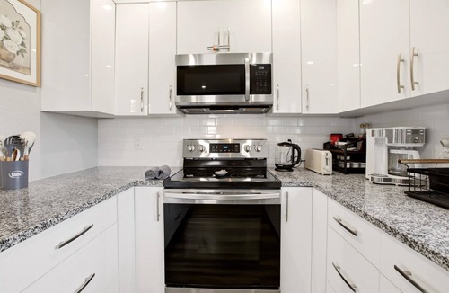 North Andrews Gardens House | Sunny Ft Lauderdale Retreat 3BR Sleeps 6 Near Beaches&Dining Patios+Free Parking