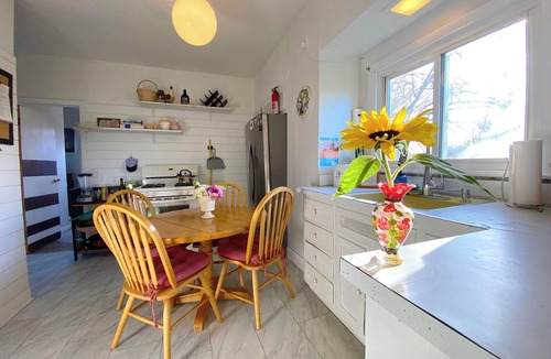 Front Park House | Sunny Full House in ♥ of Five Points, Self Check-In