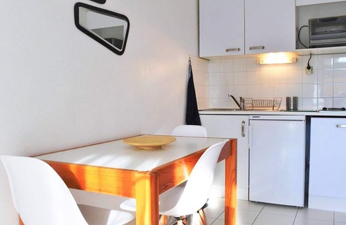 Cavaliere Beach Apartment | Sunny Garden-Level Studio, Steps from Cavalière Beach