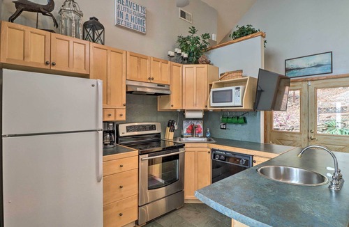 Edgemont House | Sunny Greers Ferry Lake Home, 6 Mi to Marina