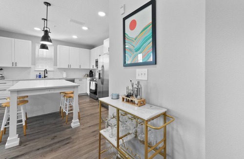 Deerwood Apartment | Sunny Haven: Chic 2BR/2BA with Pool & Gym