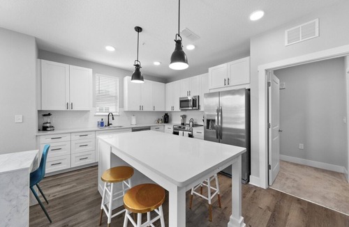 Deerwood Apartment | Sunny Haven: Chic 2BR/2BA with Pool & Gym