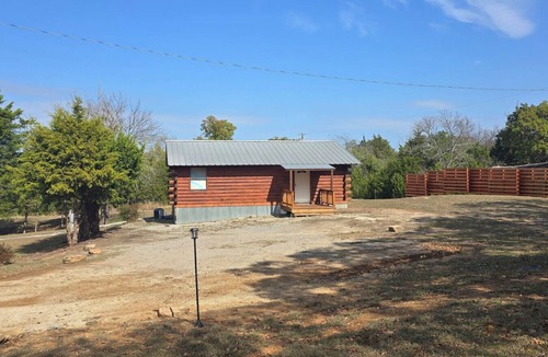 Sulphur Cabin | Sunny Hill at Gamble Hollow