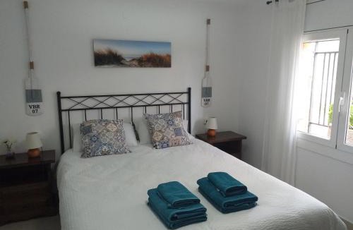 Creixell House | Sunny Holiday Home