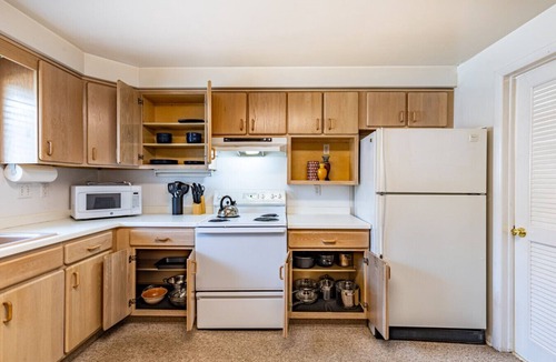 Rochester House | Sunny Home in Private Setting