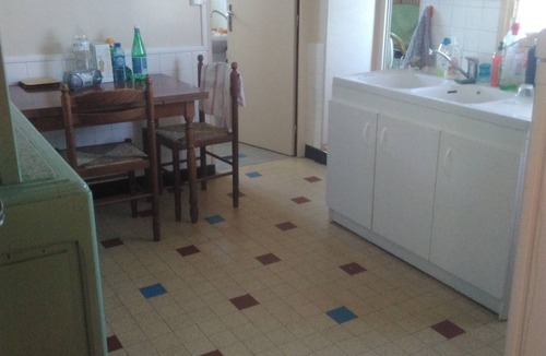 Aubenas House | SUNNY HOUSE, LAND RAISED