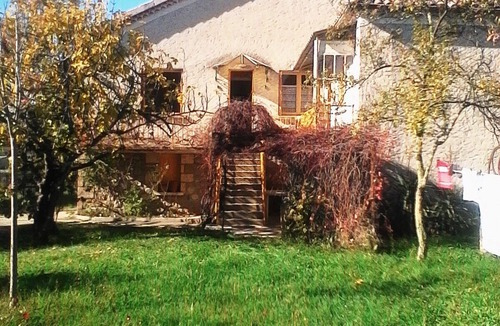 Aubenas House | SUNNY HOUSE, LAND RAISED