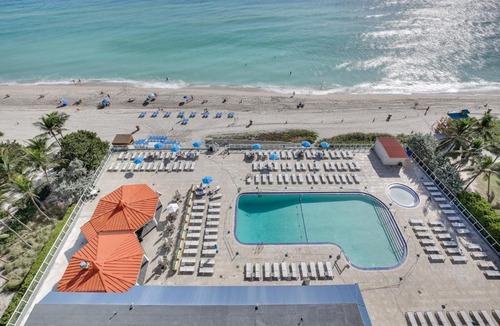 Sunny Isles Beach Apartment | Sunny Isles Beach Retreat w/Resort Perks!