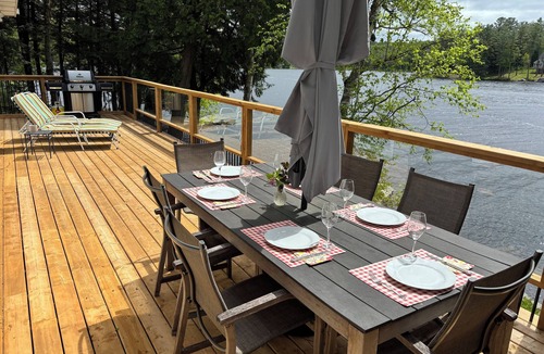 Irondale House | Sunny lakeside cottage with stunning sunset views!