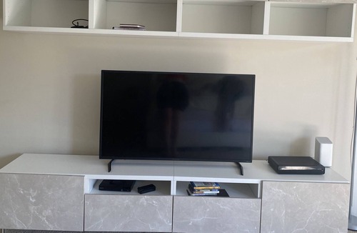 Gaithersburg Apartment | Sunny large suite