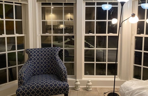 Gaithersburg Apartment | Sunny large suite
