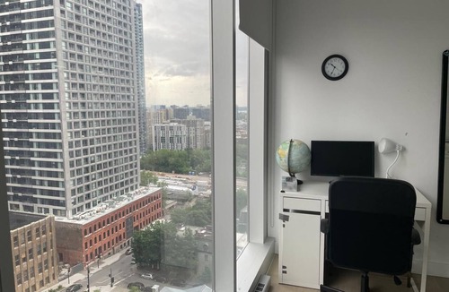Shaughnessy Village Apartment | Sunny, Luxurious condo with a walk-in closet & a breath-taking view.